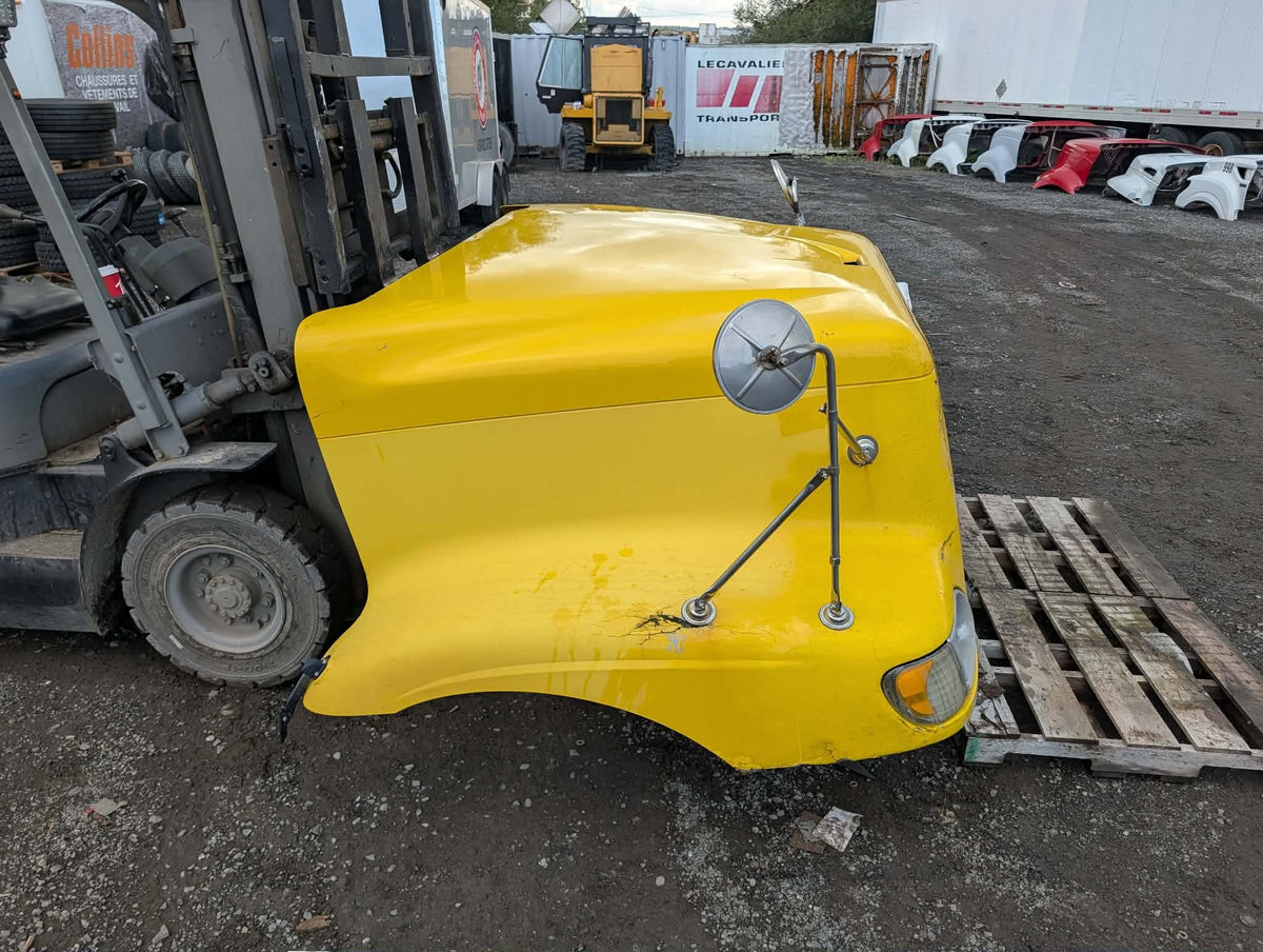 Capot International 9200