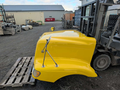 Capot International 9200
