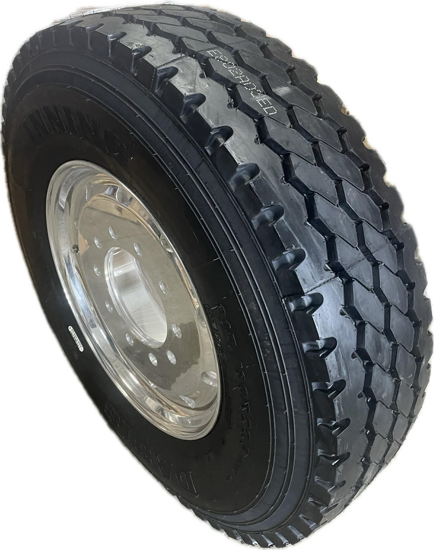 Pneu conduite 315/80r22.5 monté sur roue aluminium