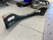 Cross member International 1660004 C1