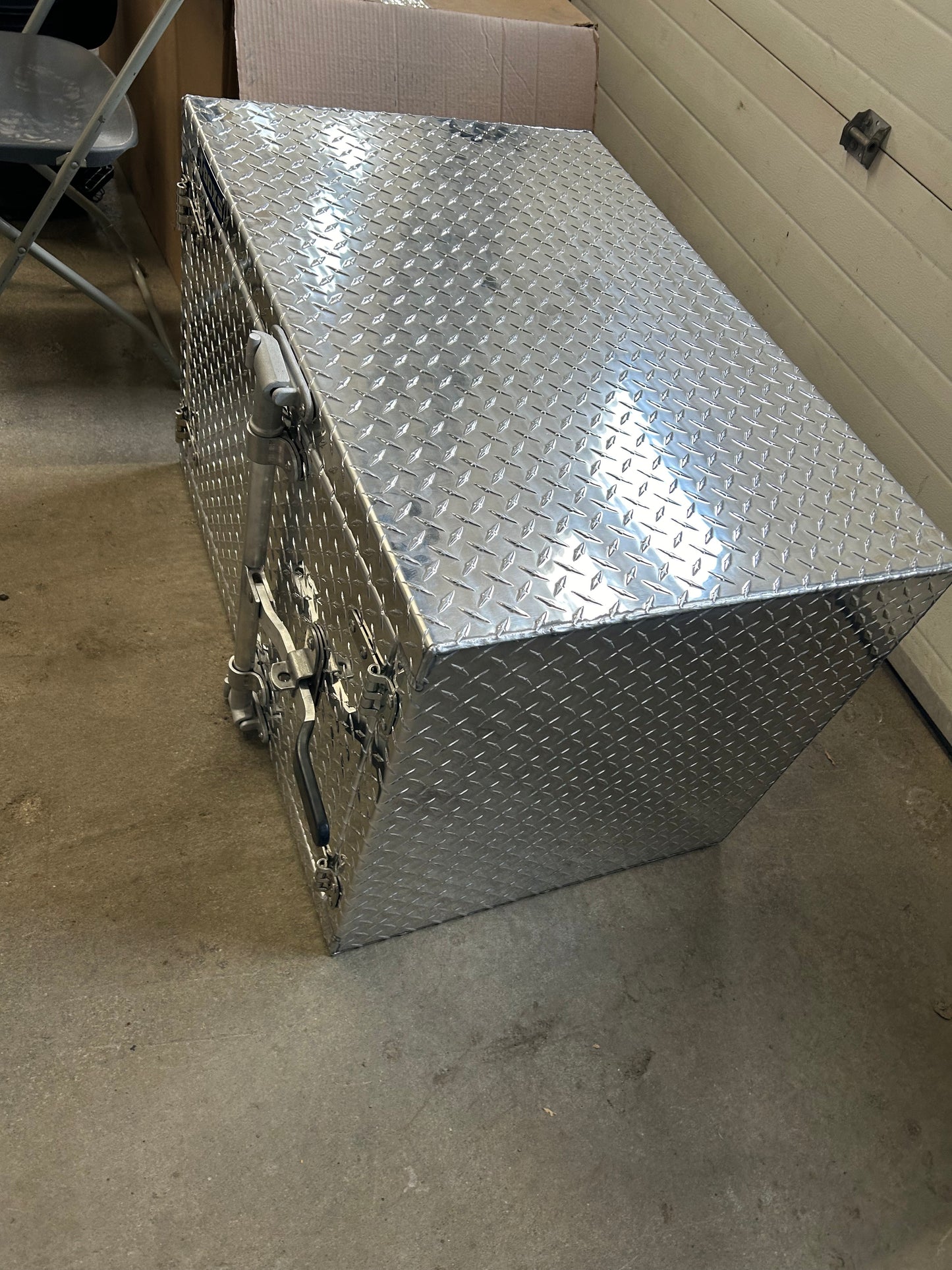 Coffre à outils aluminium J-Boxs