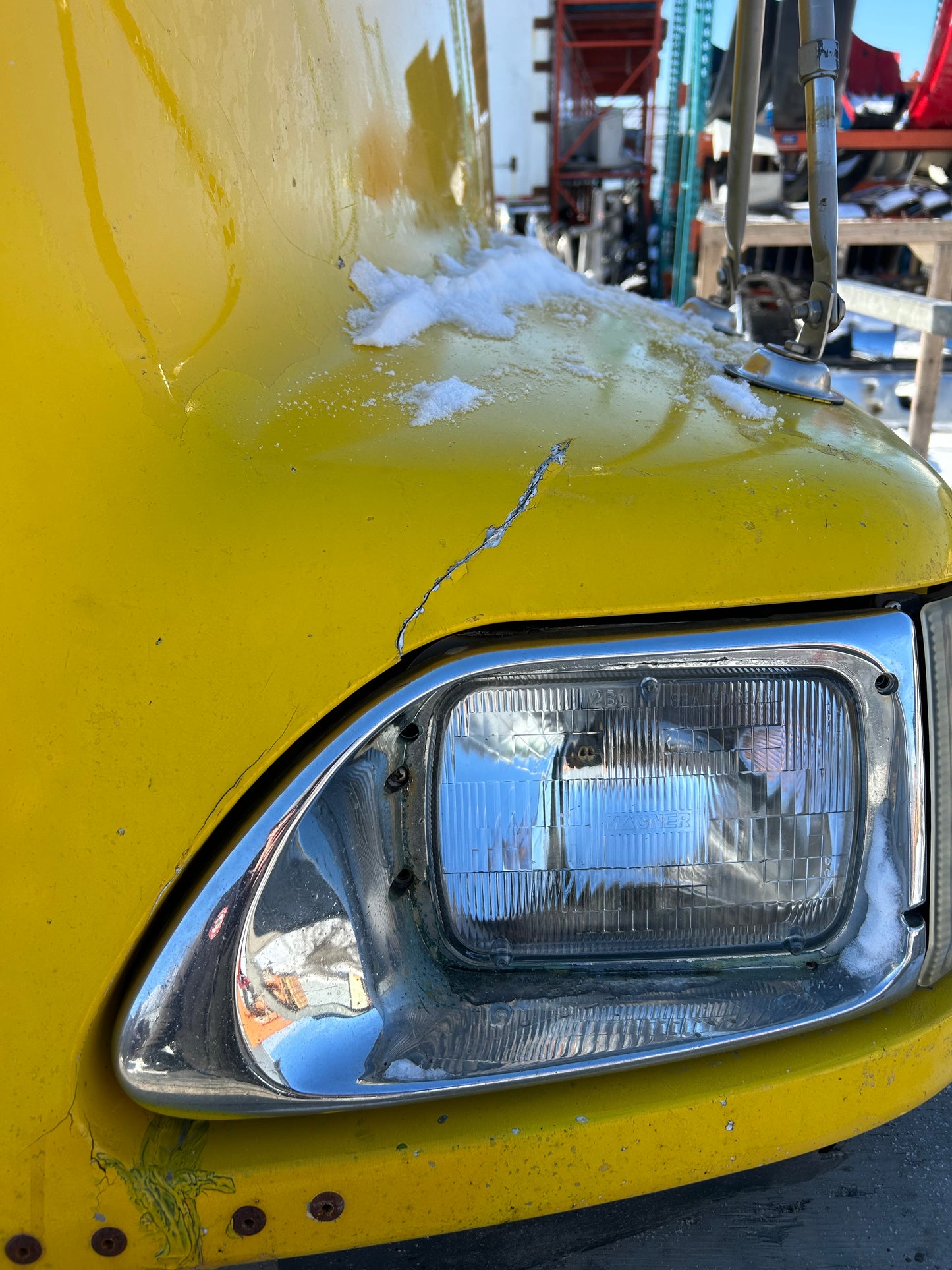 Capot International 9200